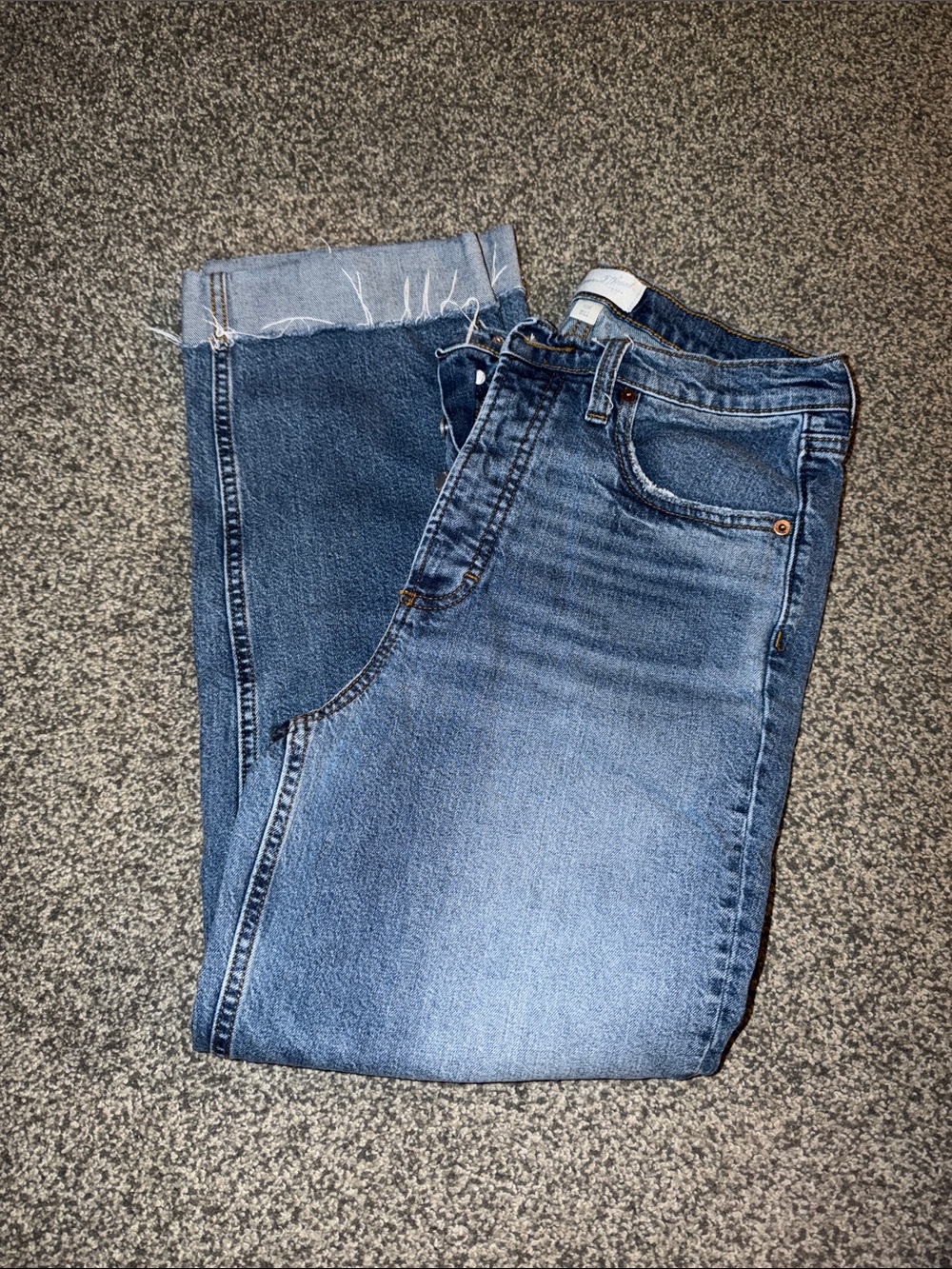 Universal Thread Women’s Light Blue Straight-Leg Jeans (ButtonFly)